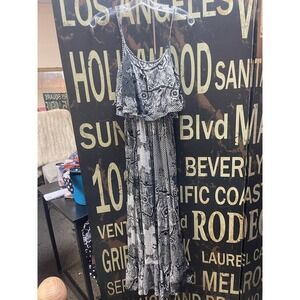 Dress‎ size small